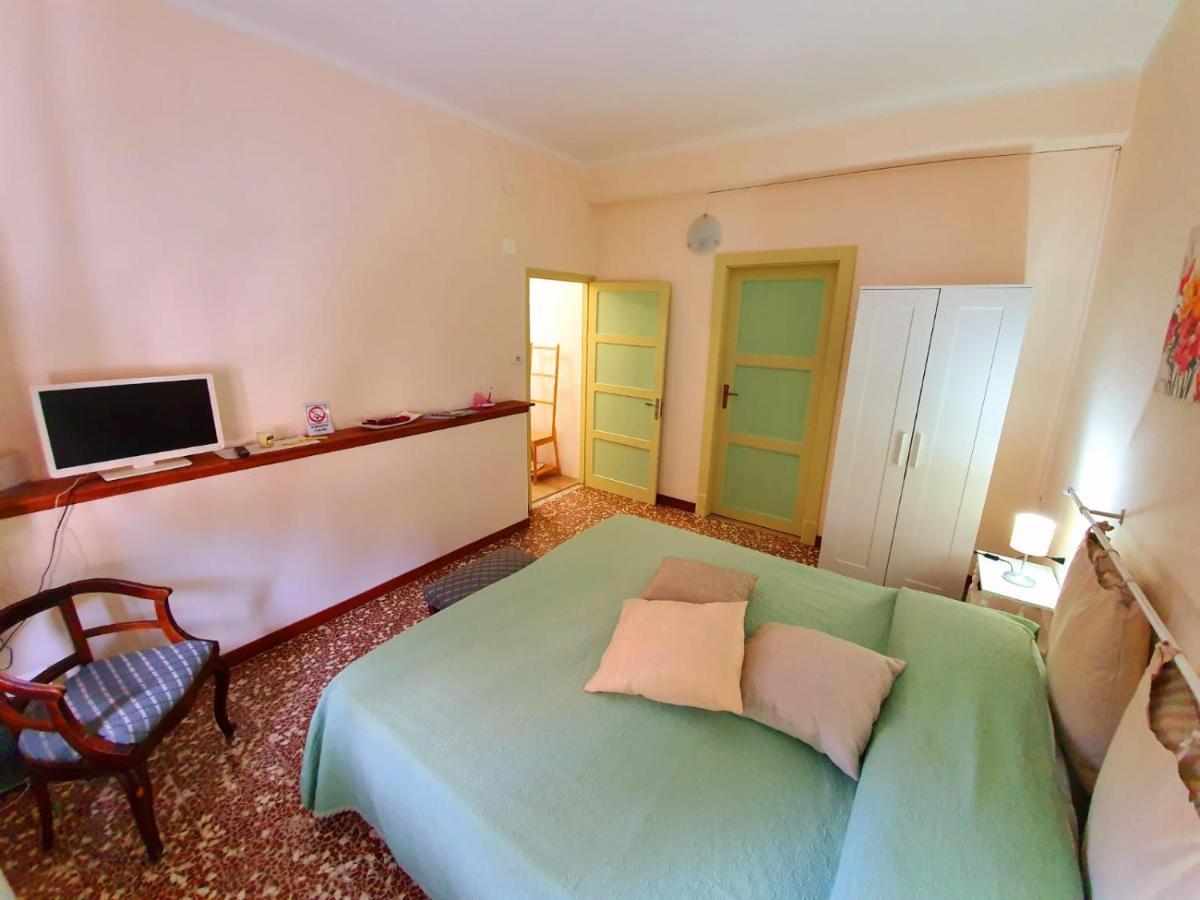 Bed and Breakfast Il Girasole ...At Andorus' House Erli Zewnętrze zdjęcie